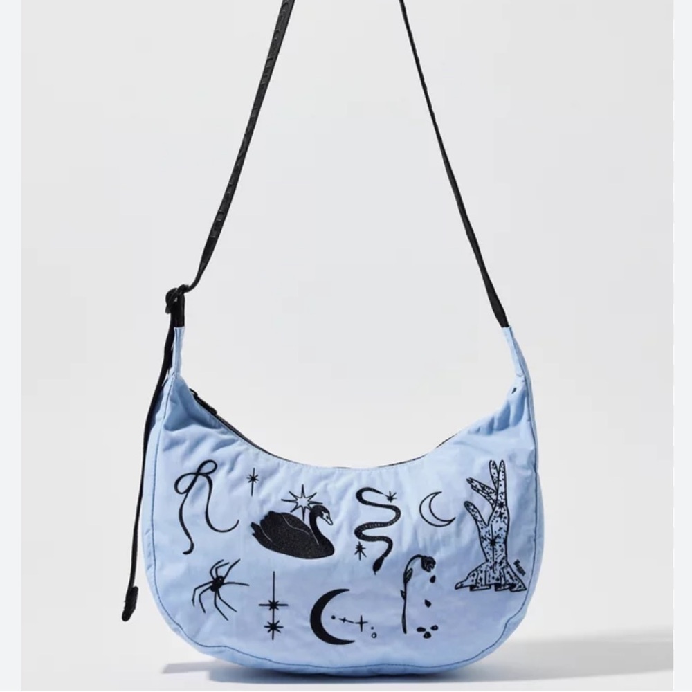 NWT BAGGU Embroidered Ballet Icons Medium Nylon Crescent Bag - Picture 1 of 13